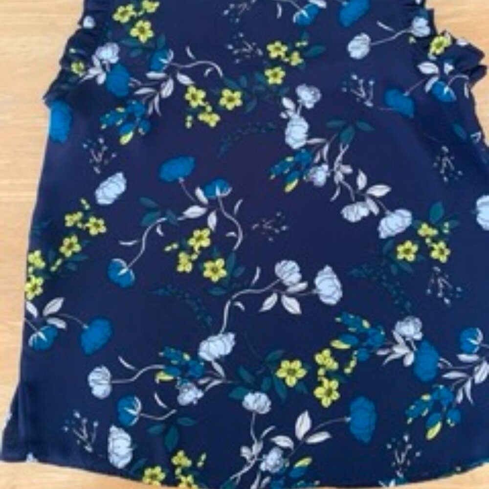 Halogen Ruffle Trim Shell Top - Picture 8 of 8